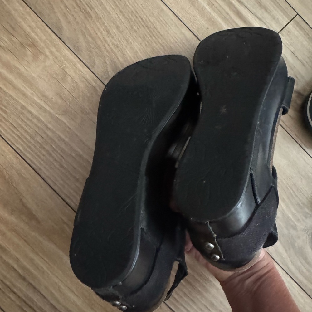 OTBT black sandals - Picture 3 of 3